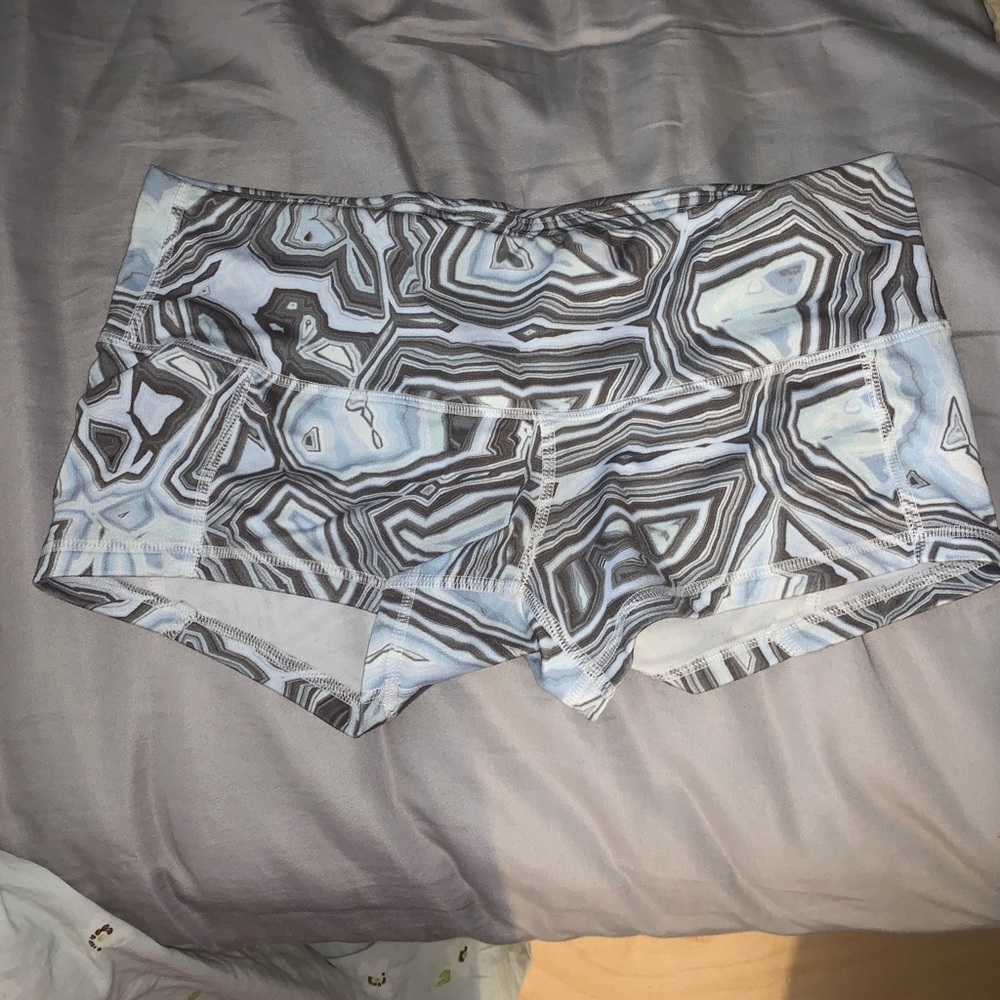 FLEO shorts - Picture 2 of 3
